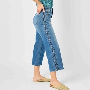 Women's Judy Blue Braided Crop